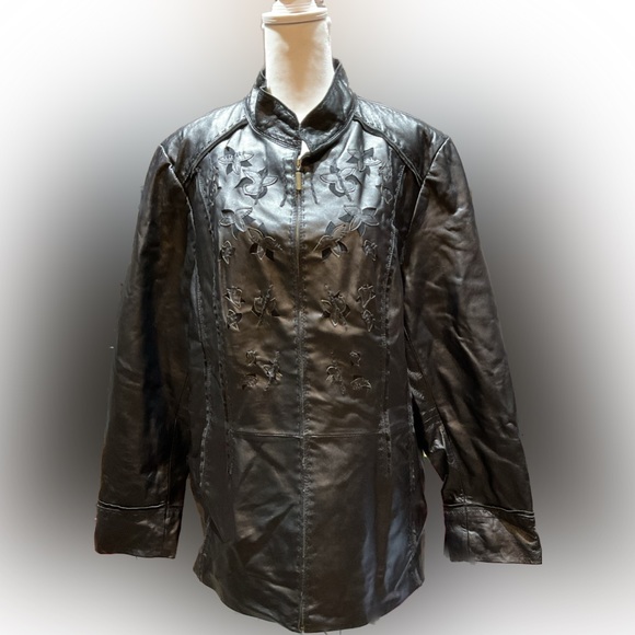 Coldwater Creek Jackets & Blazers - Coldwater Creek 100% leather jacket
